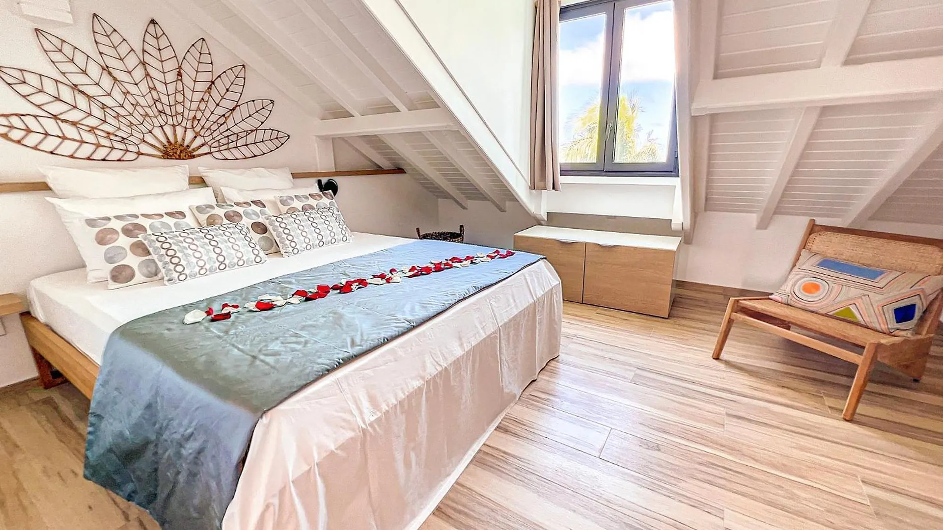 Ultramarine Direct Access To Orient Bay Beach 2 Bedrooms Σπίτι διακοπών